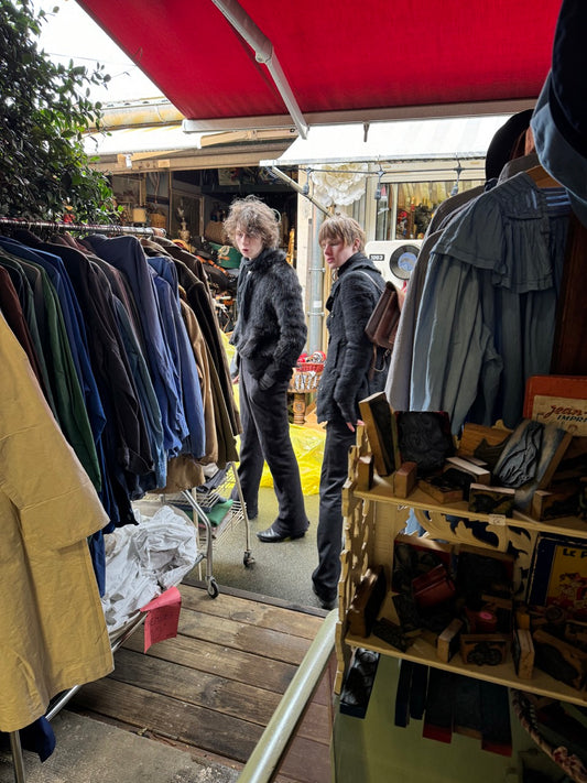 Mastering Les Puces Saint-Ouen: Essential Tips for Navigating Paris's Iconic Flea Market