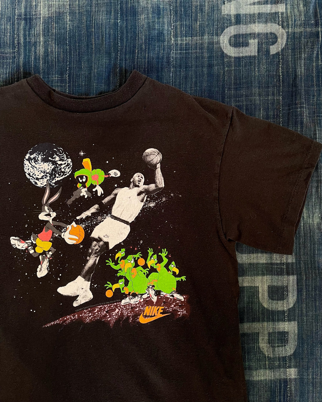 Vintage 1990s Nike Space Jam T-shirt